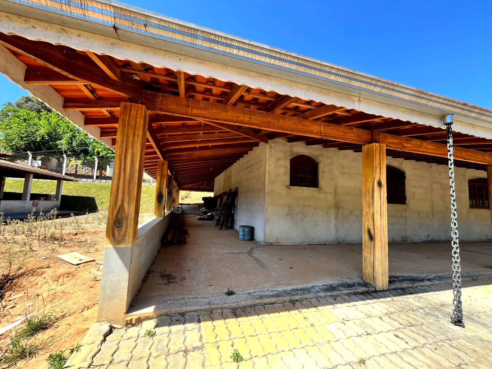 Chácara em Toledo-MG — 2.000 m², casa com 3 quartos, riacho nos fundos cód.1278