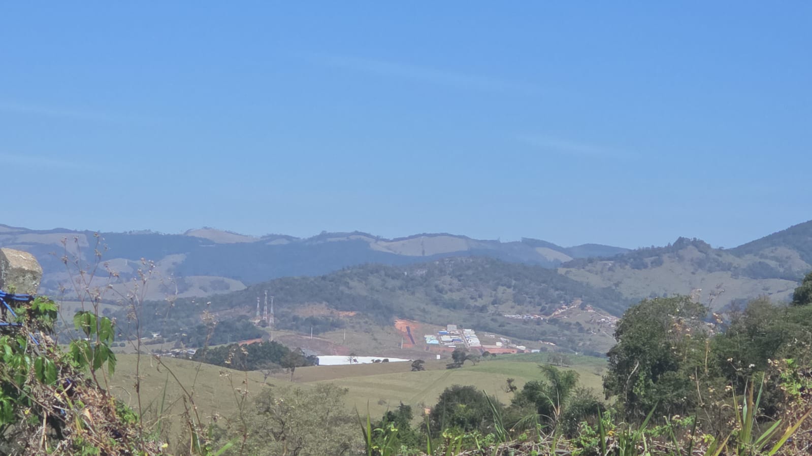 Sítio à Venda com 23.000 m², Café e Casa – R$ 470 Mil 1280