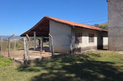 Sítio à Venda com 23.000 m², Café e Casa – R$ 470 Mil 1280