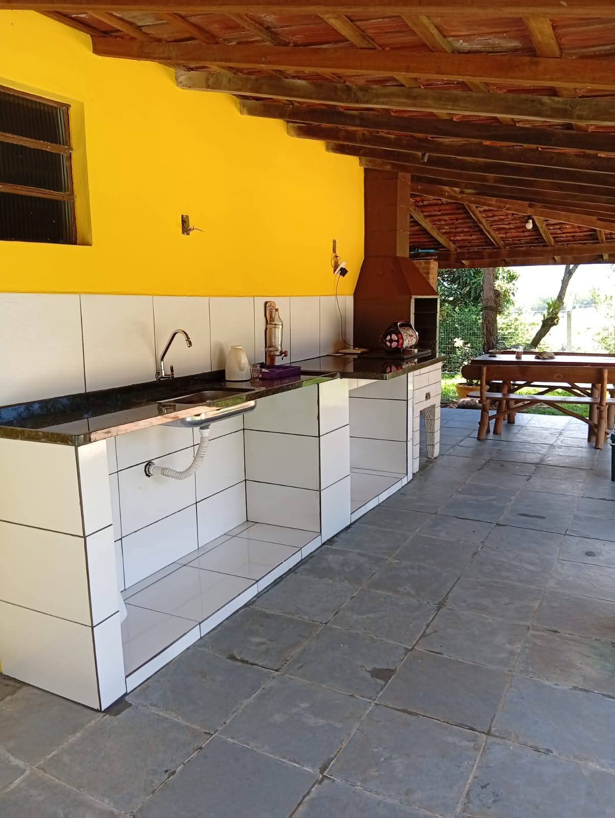 Chácara à Venda em Extrema/MG: 2.000 m², Piscina e Casa com 3 Quartos a 500 m da Fernão Dias