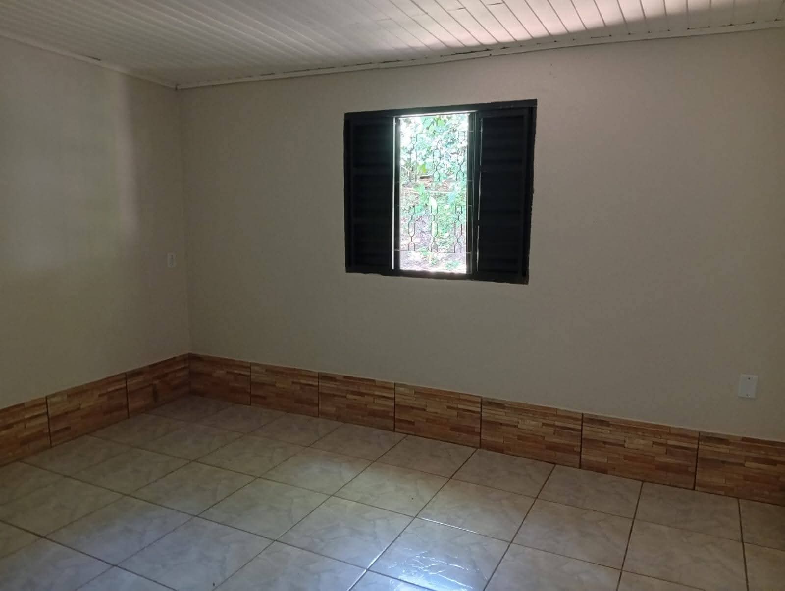 Chácara à Venda em Extrema/MG: 2.000 m², Piscina e Casa com 3 Quartos a 500 m da Fernão Dias