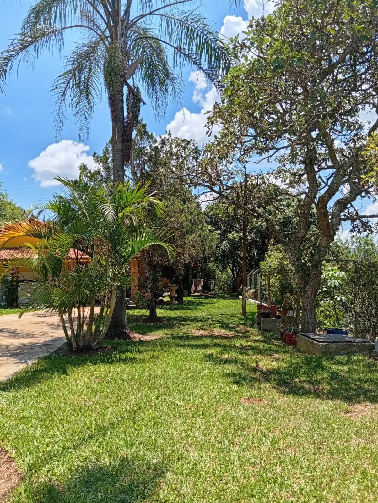 Chácara à Venda em Extrema/MG: 2.000 m², Piscina e Casa com 3 Quartos a 500 m da Fernão Dias