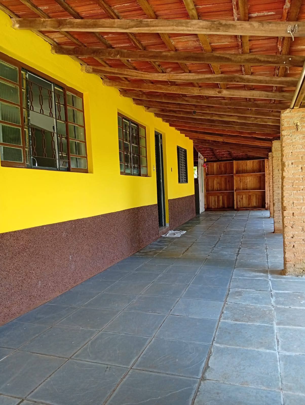 Chácara à Venda em Extrema/MG: 2.000 m², Piscina e Casa com 3 Quartos a 500 m da Fernão Dias