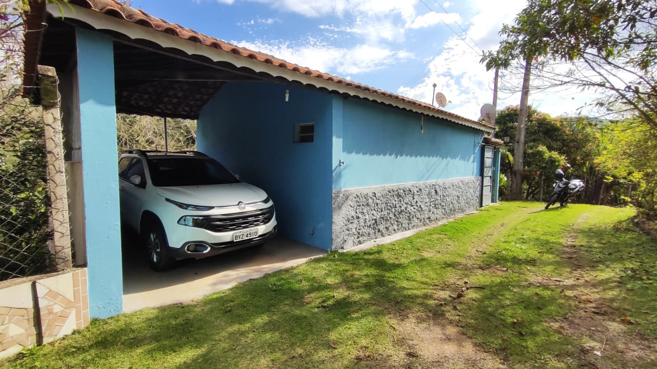 Chácara à venda a casa possui:3 quartos, sendo 1 suíte, banheiro, sala, cozinha. Em Pinhalzinho - SP 1285