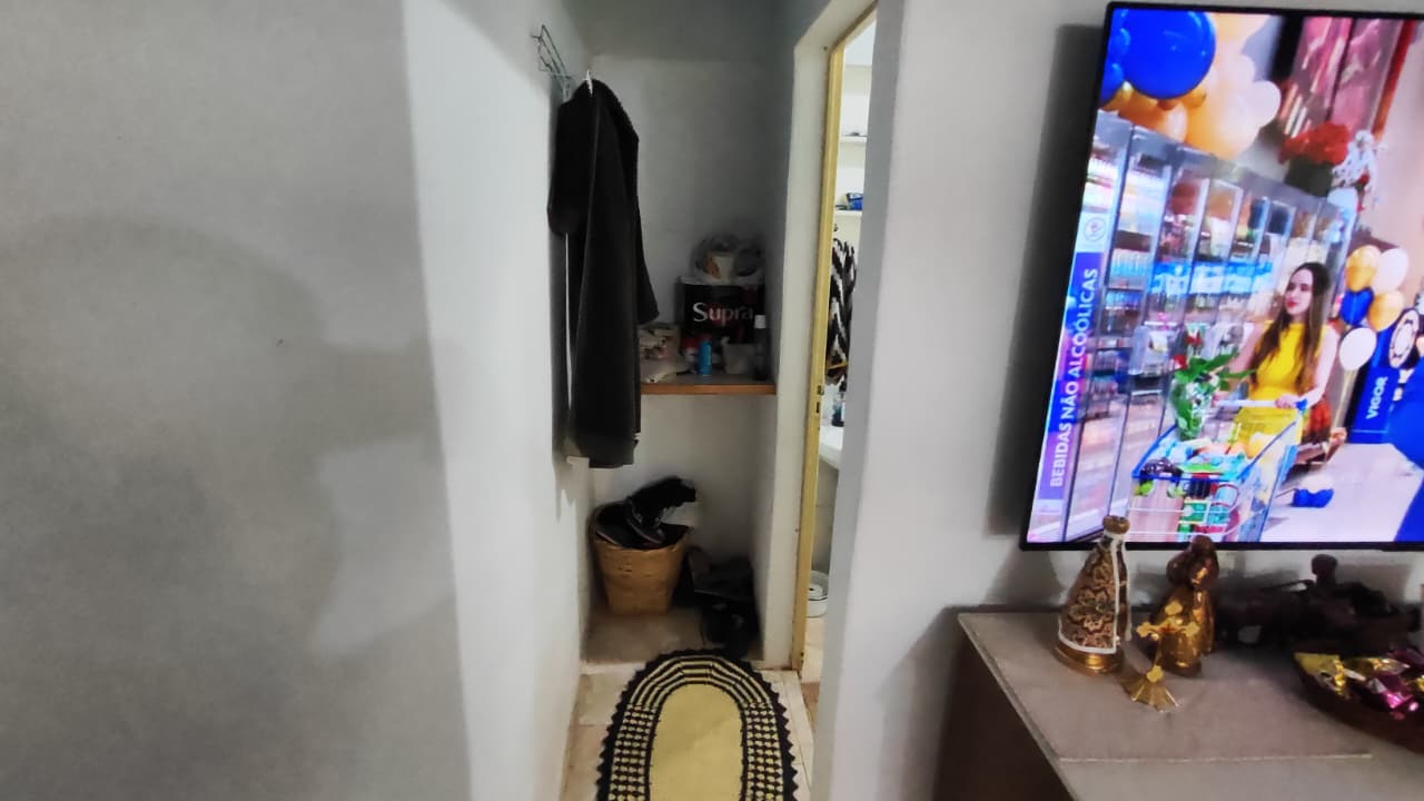 Chácara à venda a casa possui:3 quartos, sendo 1 suíte, banheiro, sala, cozinha. Em Pinhalzinho - SP 1285