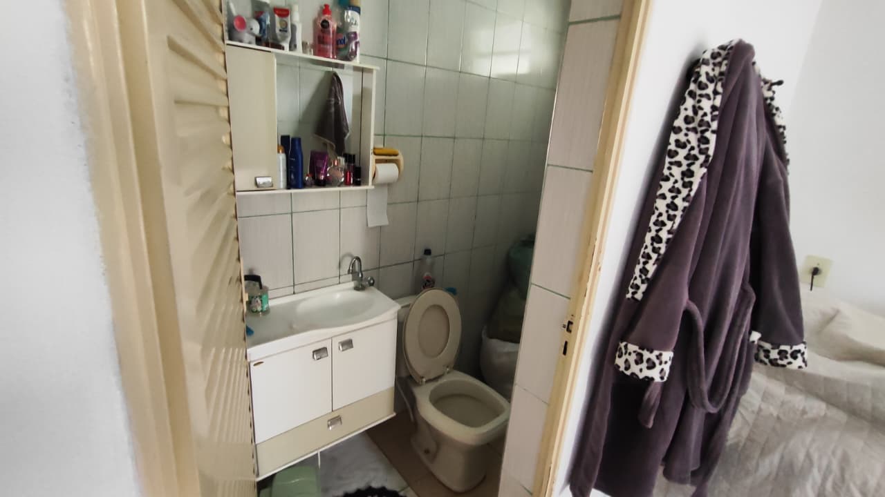 Chácara à venda a casa possui:3 quartos, sendo 1 suíte, banheiro, sala, cozinha. Em Pinhalzinho - SP 1285