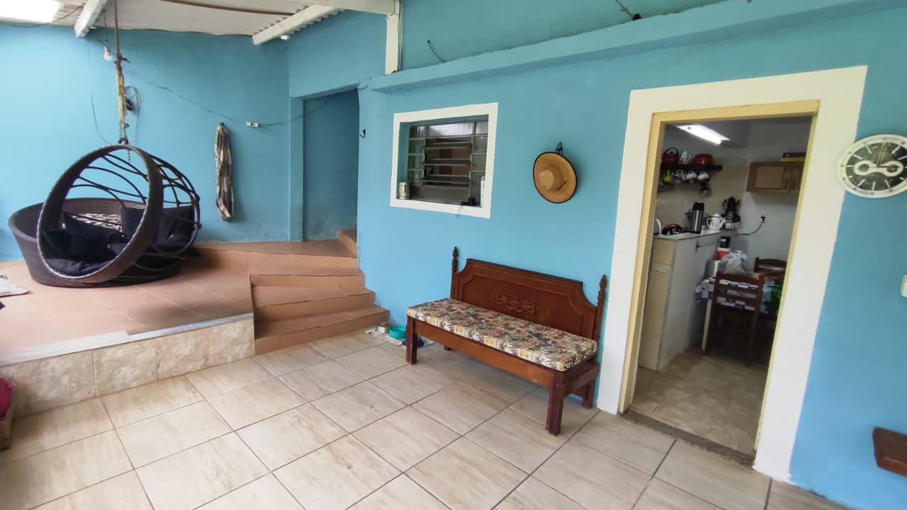 Chácara à venda a casa possui:3 quartos, sendo 1 suíte, banheiro, sala, cozinha. Em Pinhalzinho - SP 1285