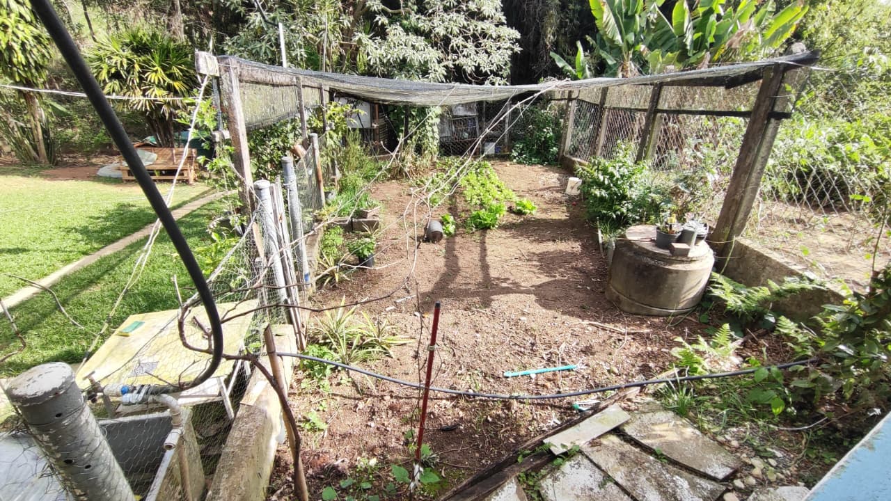 Chácara à venda a casa possui:3 quartos, sendo 1 suíte, banheiro, sala, cozinha. Em Pinhalzinho - SP 1285