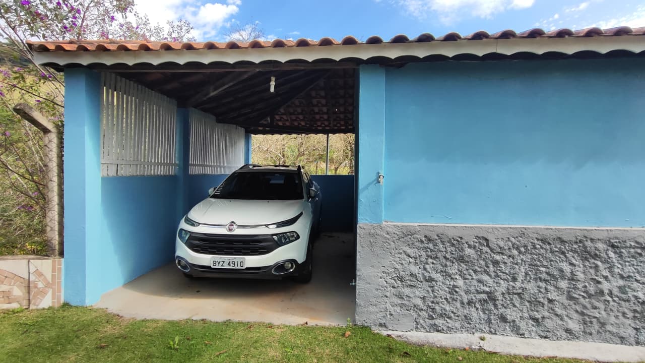 Chácara à venda a casa possui:3 quartos, sendo 1 suíte, banheiro, sala, cozinha. Em Pinhalzinho - SP 1285
