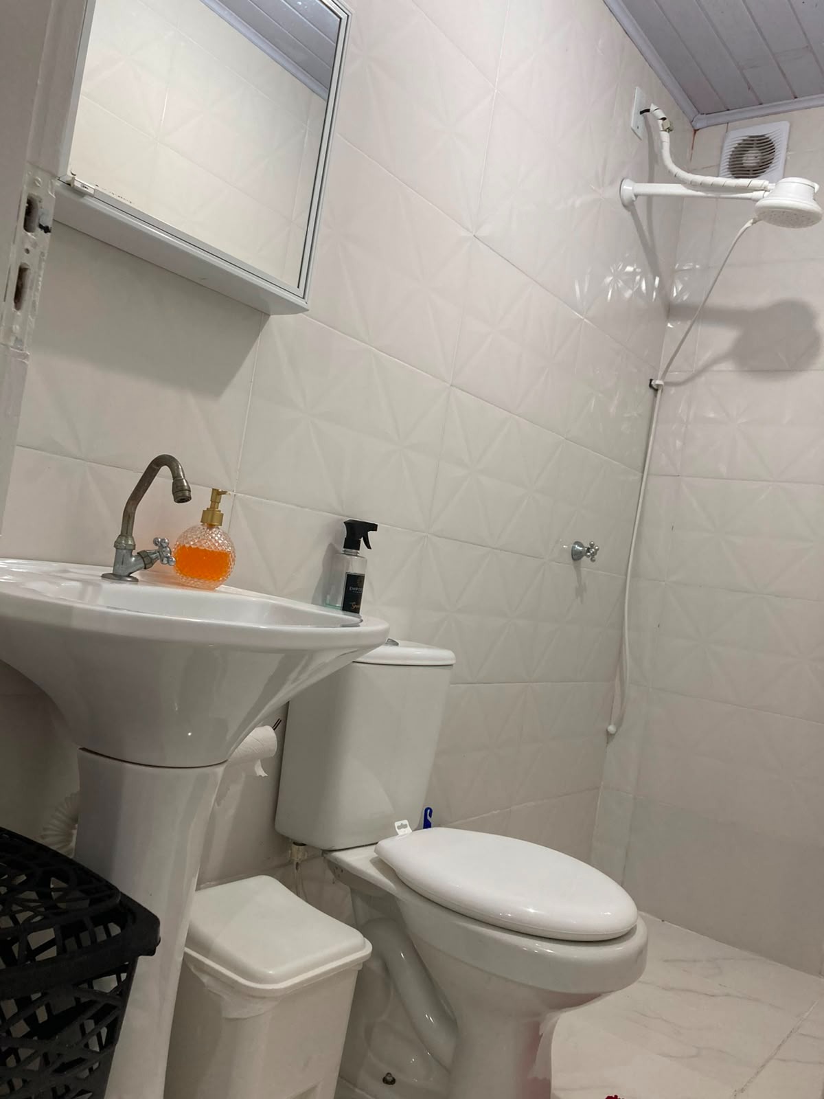 SOBRADO + KITNET INDEPENDENTE – PONTE NOVA