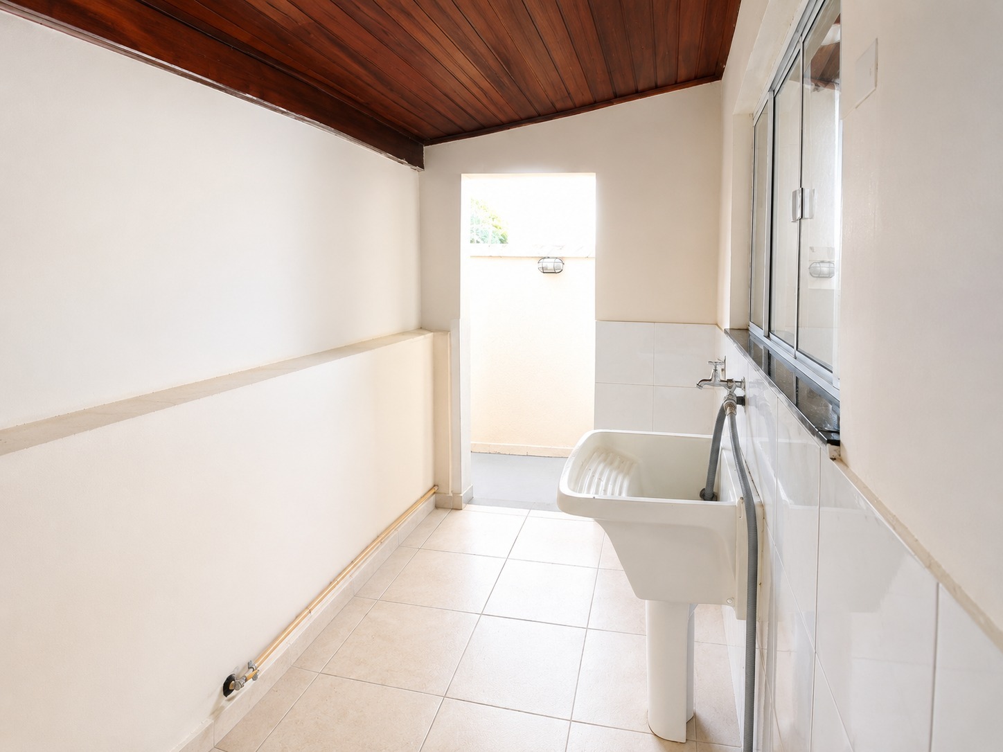 SOBRADO + KITNET INDEPENDENTE – PONTE NOVA