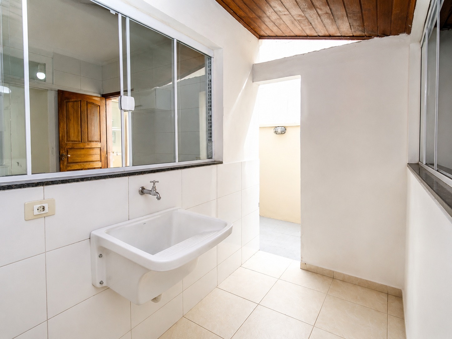 SOBRADO + KITNET INDEPENDENTE – PONTE NOVA