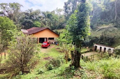 Oportunidade Única: Chácara Espaçosa em Extrema/MG Cod. 1296