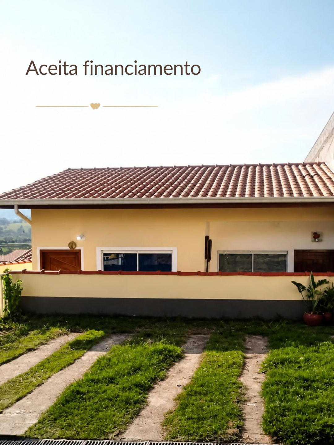 Casa em condominio com 2 quartos, sala, cozinha e lavanderia, pequeno quintal e vaga para 1 carro  cod. 1297