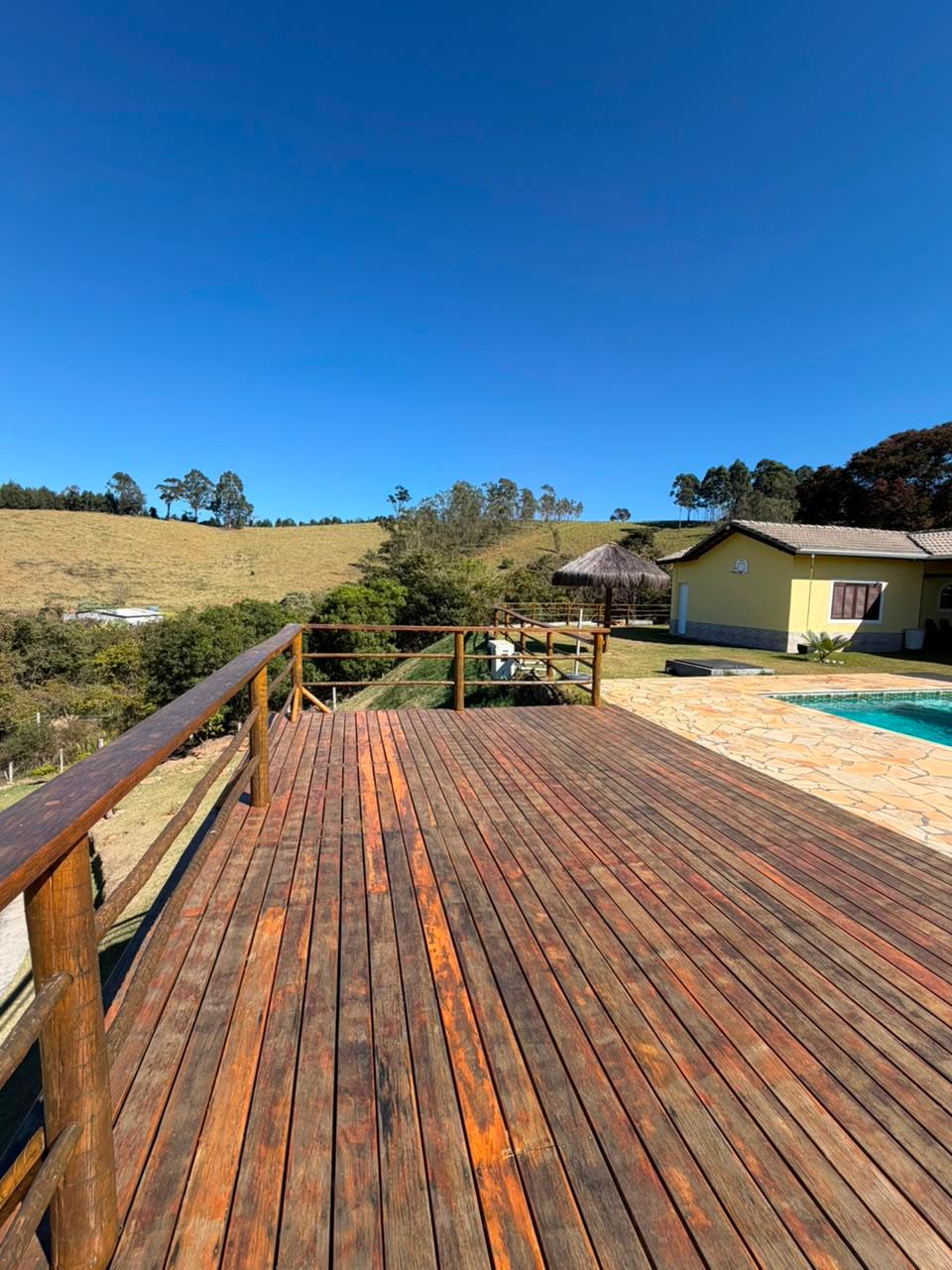 Chácara em Toledo - MG com: casa, 2 suites extras, picina, área gourmet cod. 1299