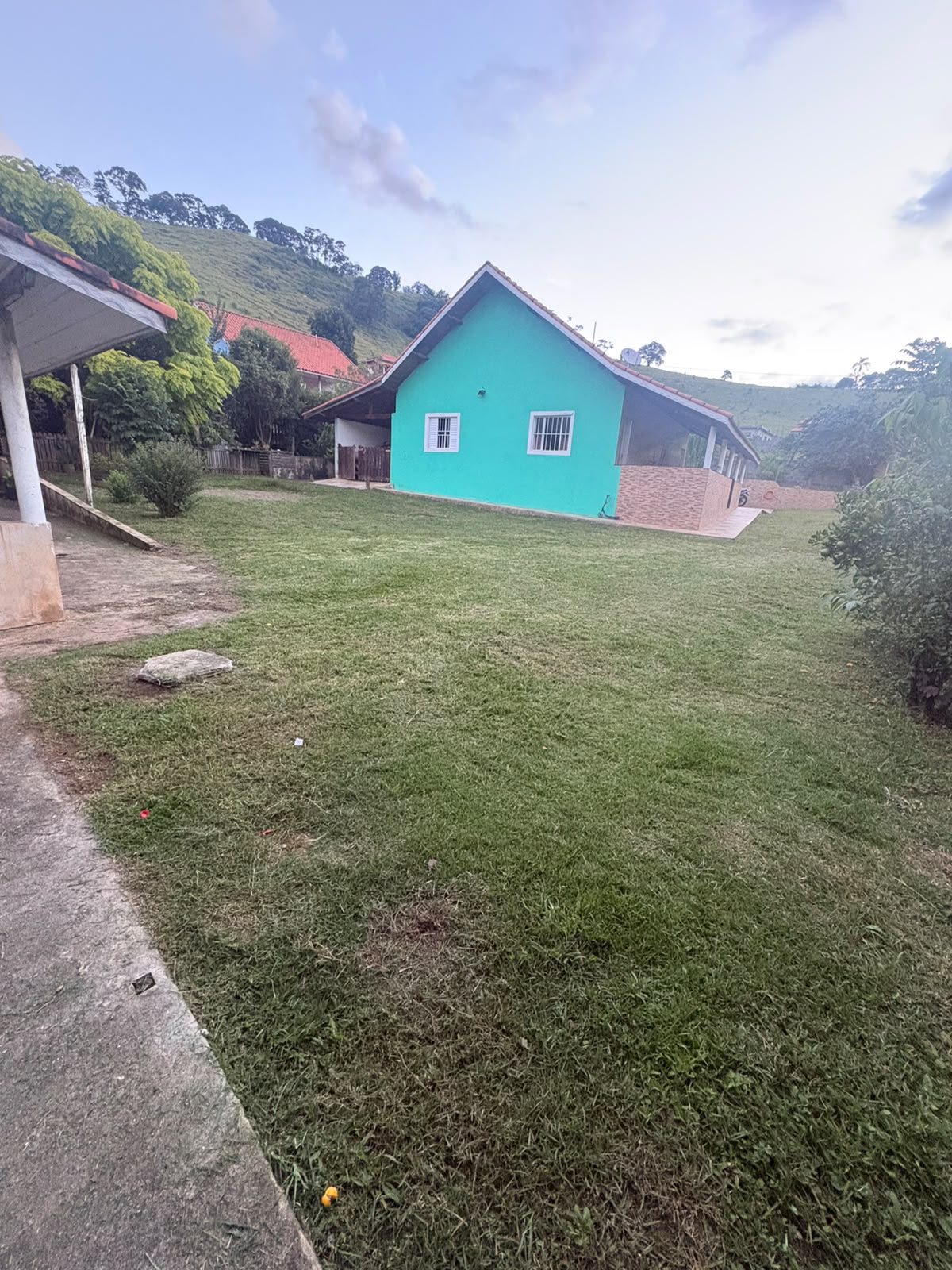Chácara com 2 casas à venda em Camanducaia - MG Cód.1300