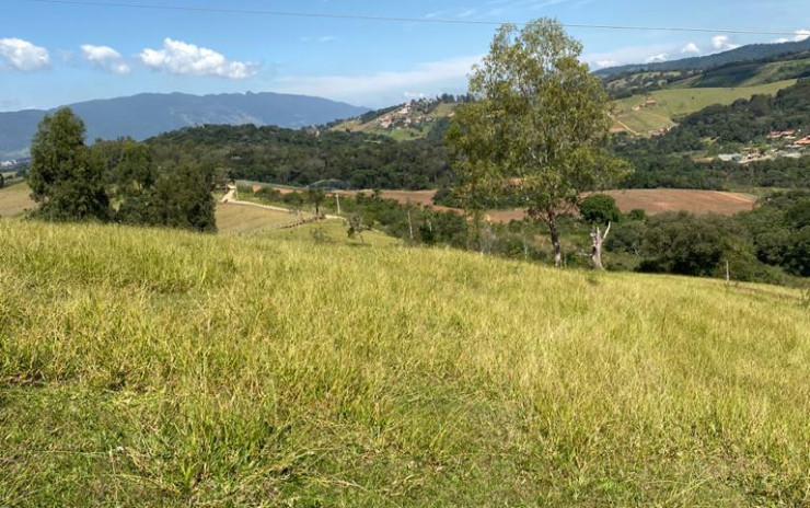Terreno para chácara com linda vista panorâmica, boa chegada | Extrema - MG | código 721