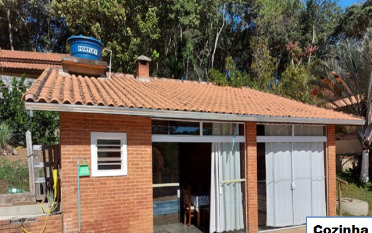 Chácara com piscina, área gourmet, 2 casas, edícula | Extrema - MG | código 732
