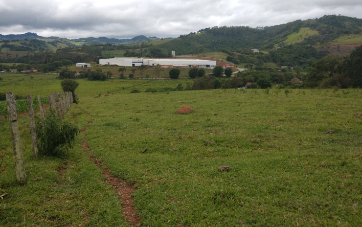Área industrial, localizada no distrito industrial | Itapeva - MG | código 771
