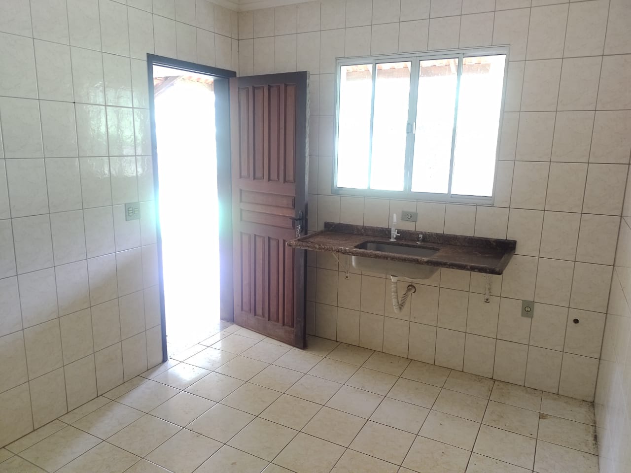 Chácara - casa de laje boa bem acabada. Poço, córrego | Itapeva - MG | código 786