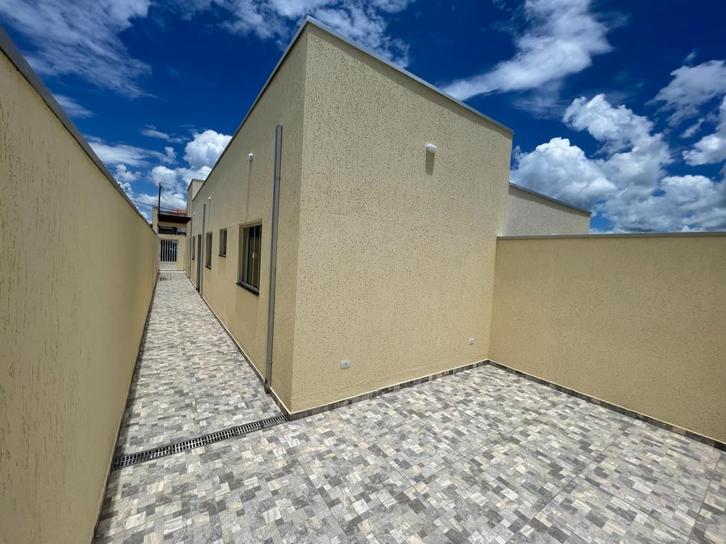 Casa com:  2 quartos, sala com pé direito alto, cozinha ampla | Itapeva - MG | código 795