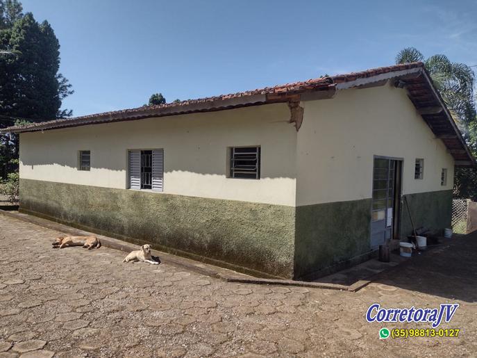 Linda Fazenda com casas. mais uma pousada para renda | Itapeva - MG  | código 957