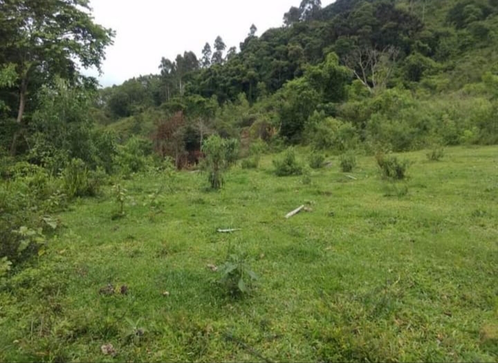 Terreno em  Extrema MG,  12 km do centro asfalto .| código 842