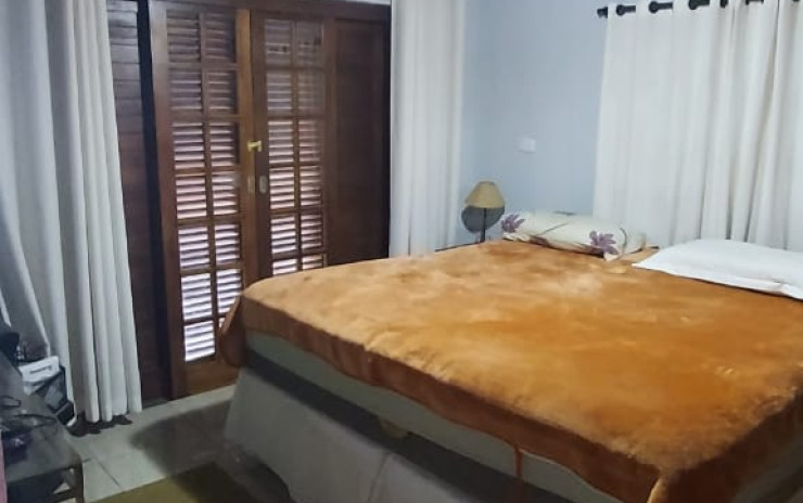 Chácara com casa tipo sobrado uma ampla suíte, sala de TV , + casa com 1 suíte | Itapeva - MG | código 885