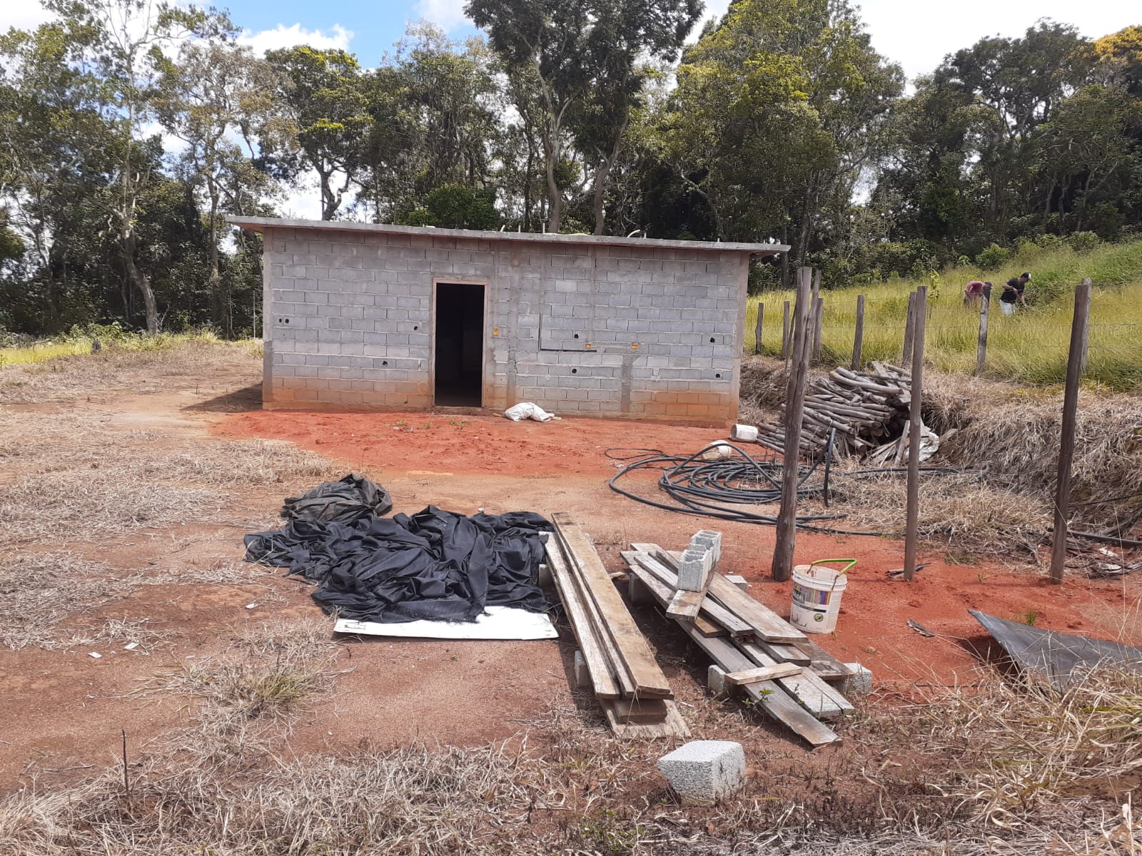 Chácara  Casa : 3 quartos, sendo  uma suíte, sala, 2 banheiros | Toledo - MG | código 893