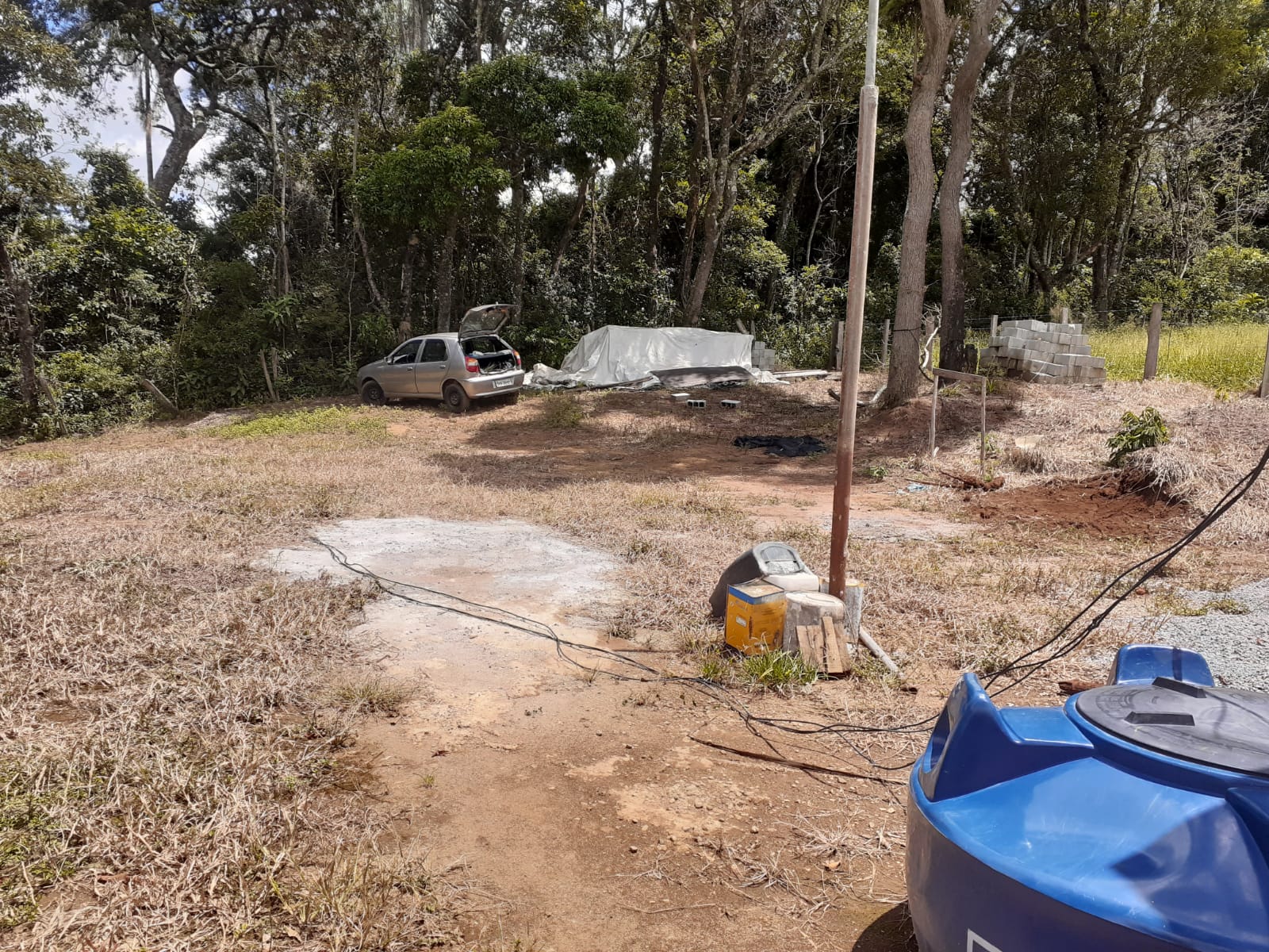 Chácara  Casa : 3 quartos, sendo  uma suíte, sala, 2 banheiros | Toledo - MG | código 893