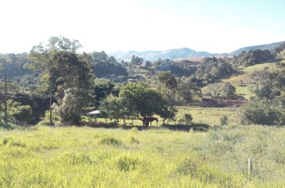 Terreno  urbano  com asfalto até o local, em:  Extrema MG | código 926