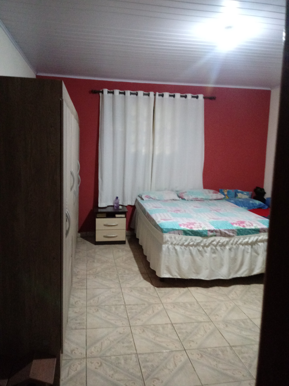 Sítio Casa sede 2 quartos grandes + 3 chalés + lago + córrego | Munhoz - MG  | código 972