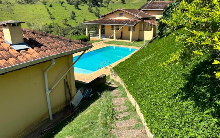 Sítio com2 casas, piscina, lago ornamental, churrasqueira | Cambuí - MG  | código 993