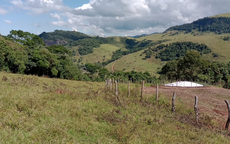 Fazenda com 53 Alqueires, excelente para agropecuaria | Extrema - MG  | código 995